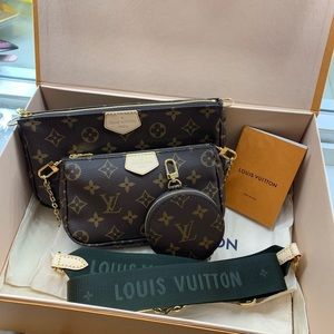 AUTHENTIC Louis Vuitton Multi Pochette Accessoires